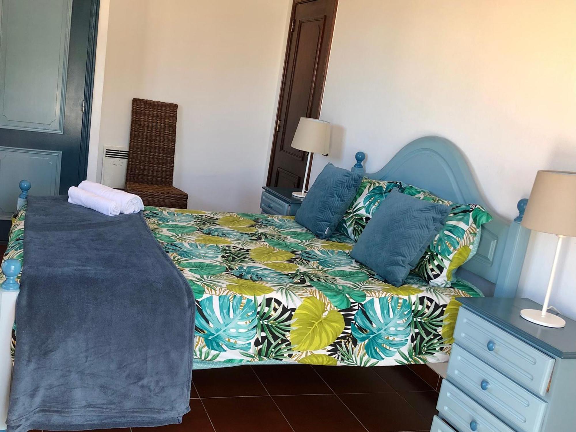 Alojamento Santa Helena Villa A dos Cunhados Luaran gambar